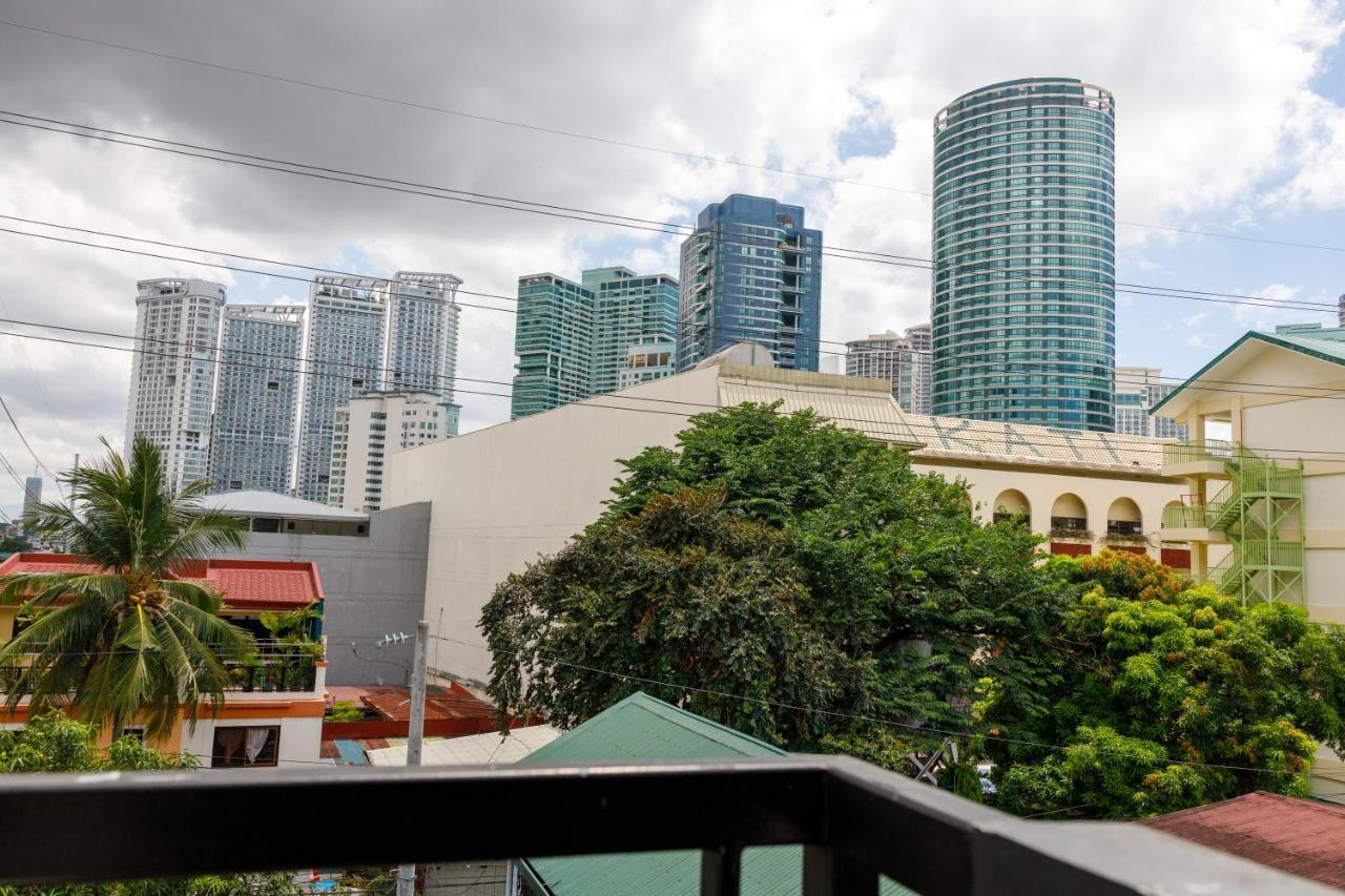 5880 Enriquez Residences Manila Exterior photo