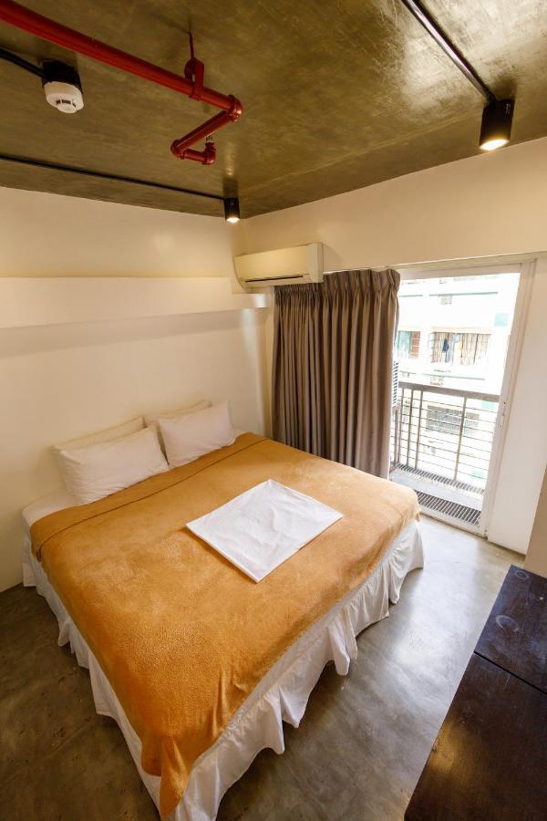 5880 Enriquez Residences Manila Exterior photo