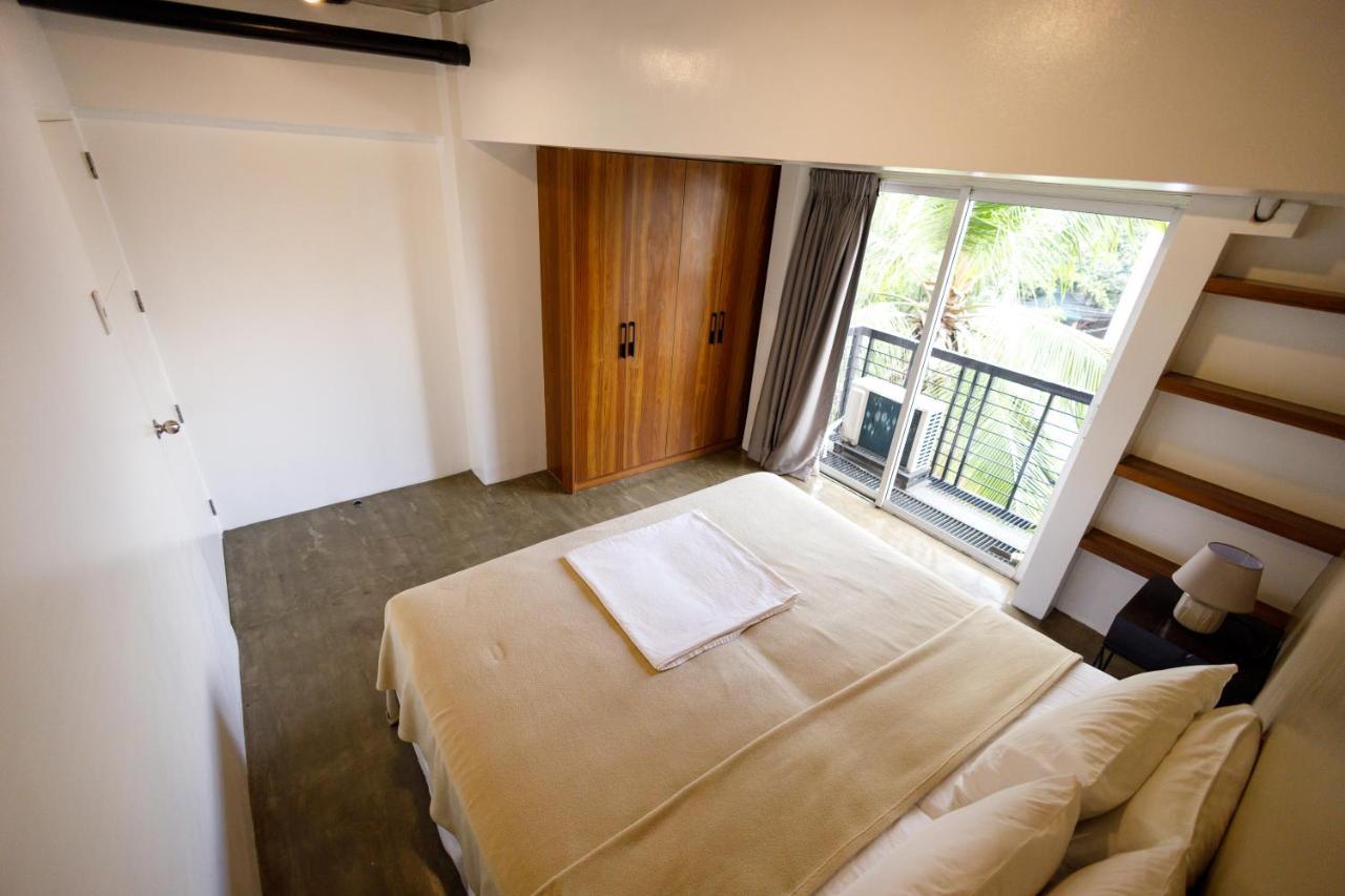 5880 Enriquez Residences Manila Exterior photo