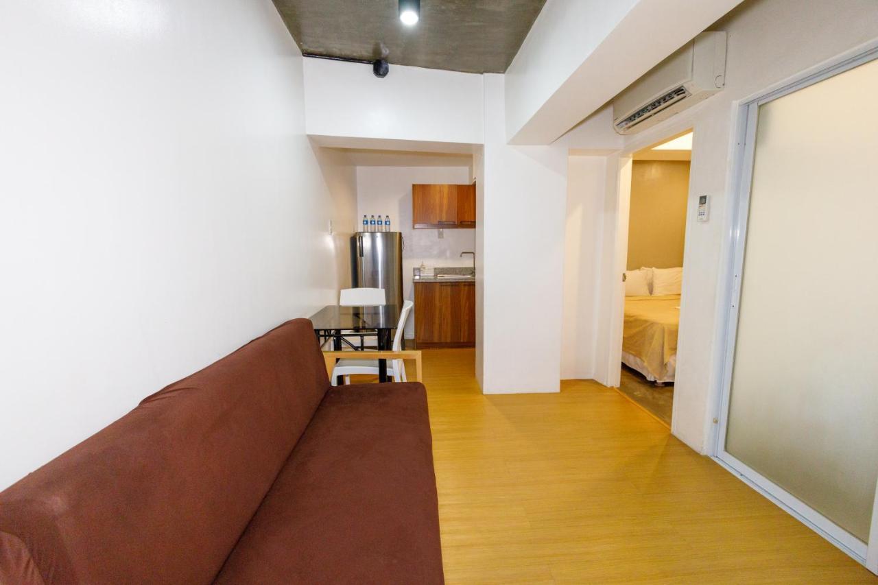 5880 Enriquez Residences Manila Exterior photo