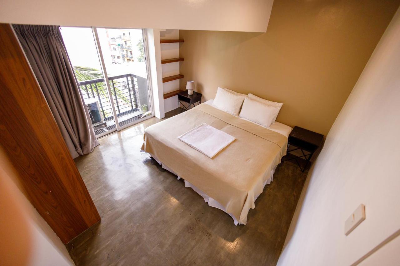 5880 Enriquez Residences Manila Exterior photo