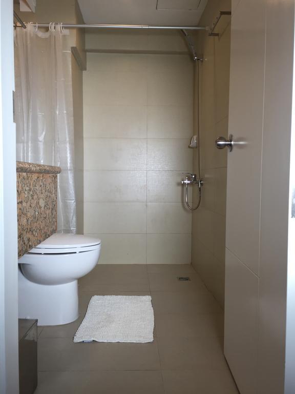 5880 Enriquez Residences Manila Room photo