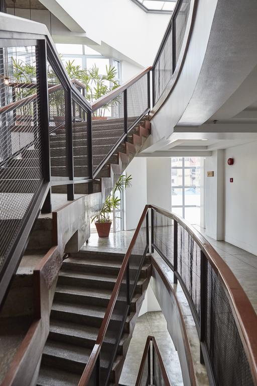5880 Enriquez Residences Manila Exterior photo