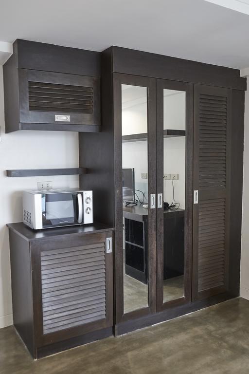 5880 Enriquez Residences Manila Exterior photo